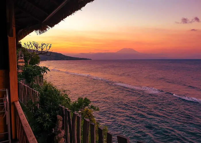 Malibu Huts Semaya